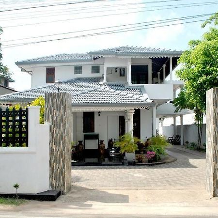 Asian Villa Negombo Bagian luar foto