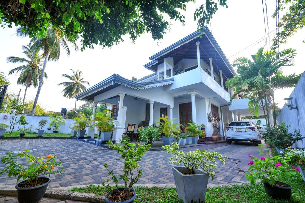 Asian Villa Negombo Bagian luar foto